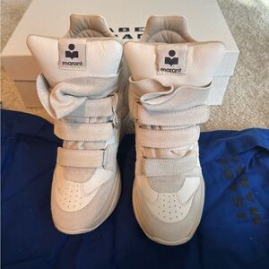 Isabel Marant Beige Sneakers